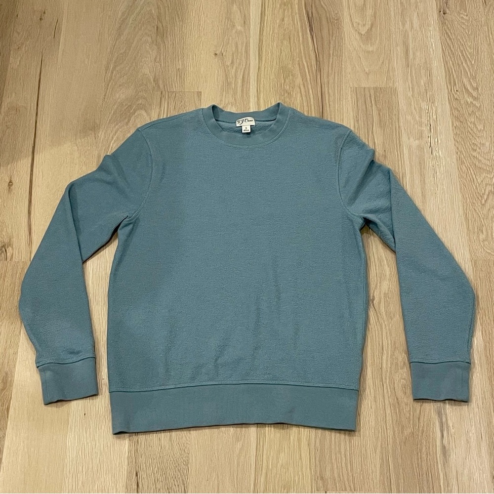 J. Crew Men's Crewneck Sweater in Soft Blue Small